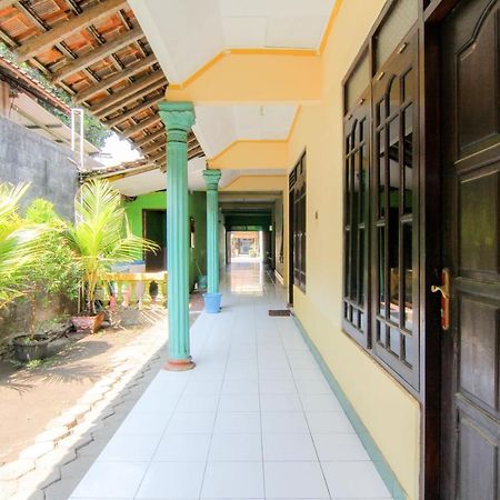 Losmen Melati Hotel Bantul Exterior foto